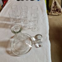 Weinkaraffe mit Stöpsel und 6 Gläsern / Neu