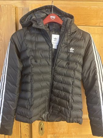 Damen Daunenjacke Adidas schwarz Grösse 36 sehr guter Zustan