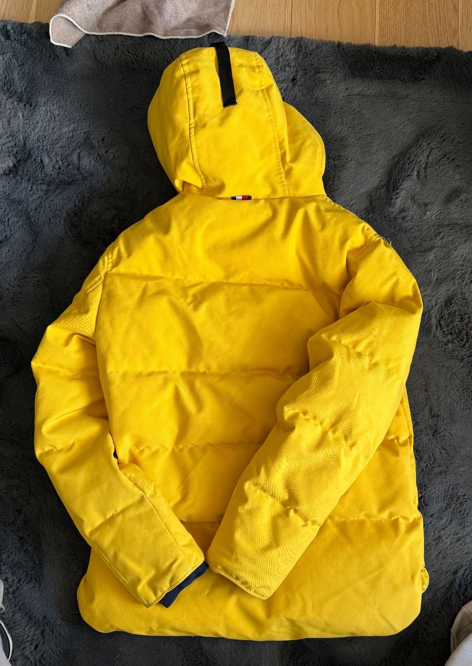 Tommy Hilfiger Giacche: Tommy Hilfiger Daunenjacke Gelb – Nuovo (secondo la descrizione) da Küsnacht ZH venduto da jul_2bwq 4