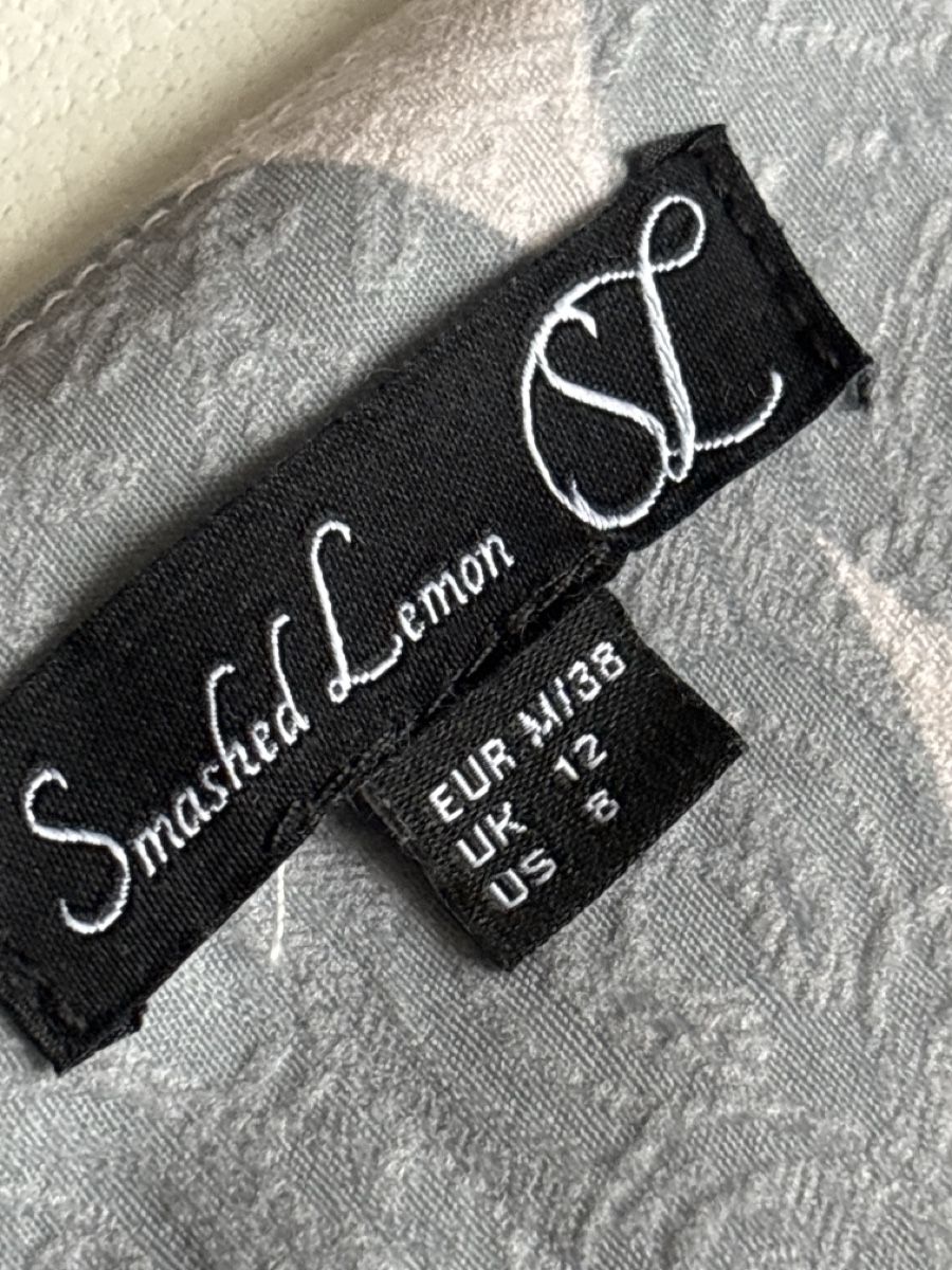 Kleider: Smashed Lemon Kleid,Papagei-Print, Sommer! – Gebraucht aus langenthal von rundholz7 7