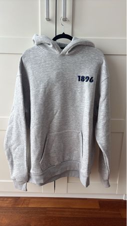 Grauer FCZ Hoodie 1896 Grösse XL nie getragen