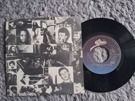 UB 40   DON'T WALK ON THE GRASS     7NER SINGLE