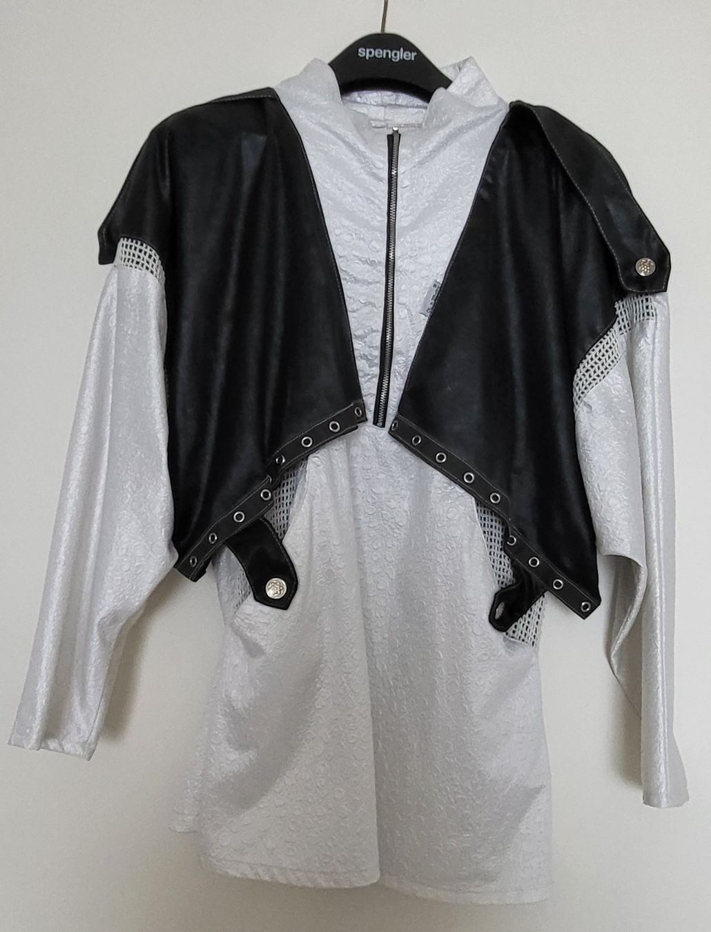 Blusen: Coole Bluse in Grösse 38 – Gebraucht aus Adlikon b.Regensdf von YvZi 4