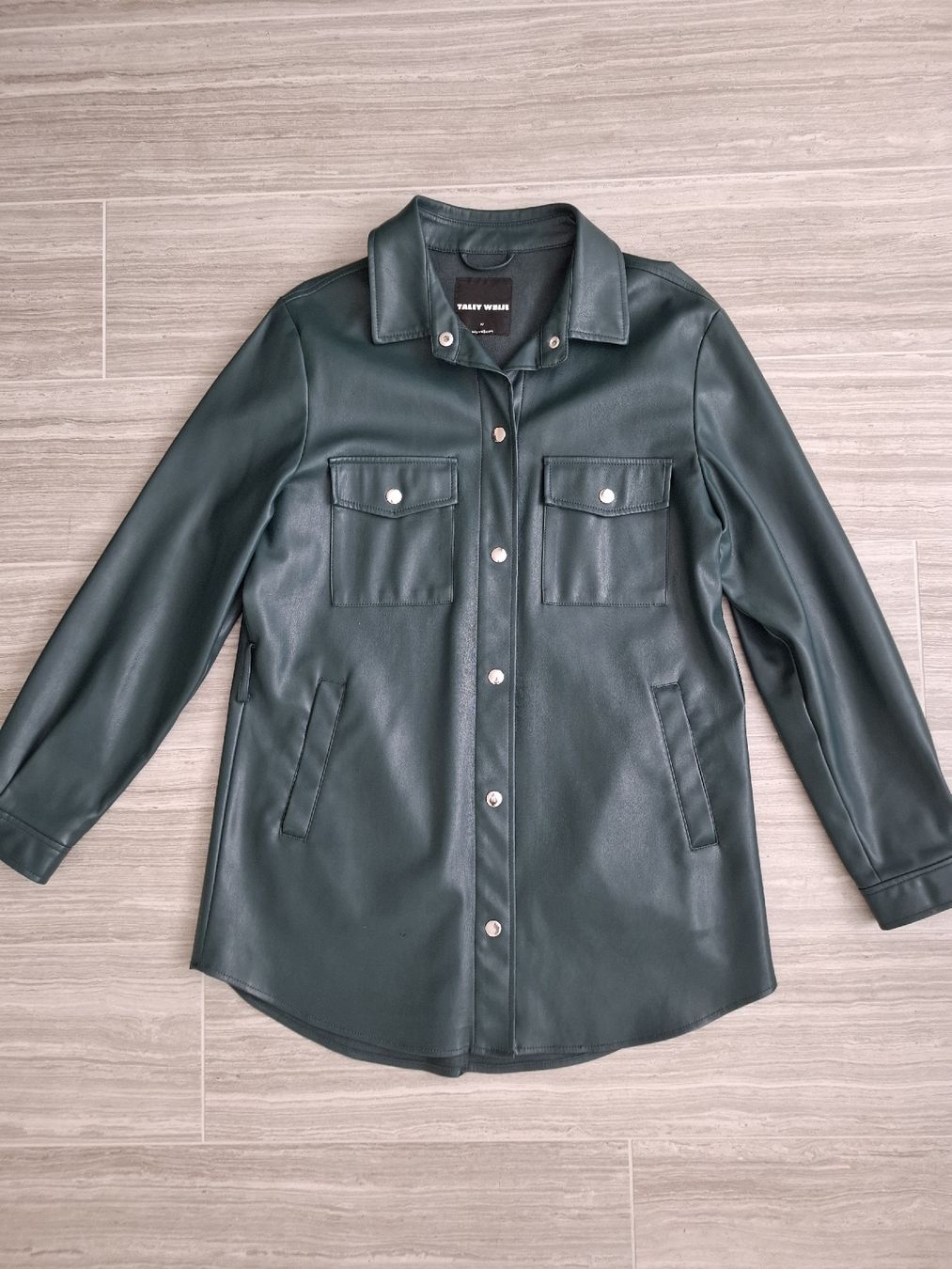 Tally Weijl Jacken: veste verte taille M – Gebraucht aus Ecublens FR von ame_y8tq 8
