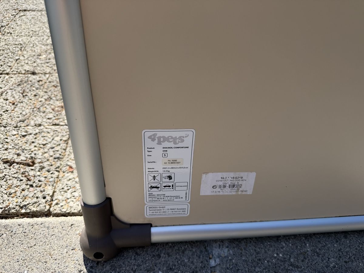 4pets Gabbie, trasporto & Sicurezza: 4pets Hundebox Grösse S Aluminium Beige – Usato da Ennetmoos venduto da Raragon 5