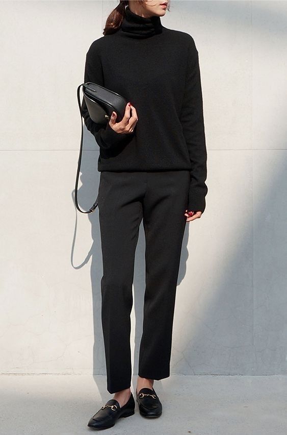 Saint Laurent Pantaloni: Saint Laurent (2025) – Nuovo e nell'imballaggio originale da Zürich venduto da ReStyle.
