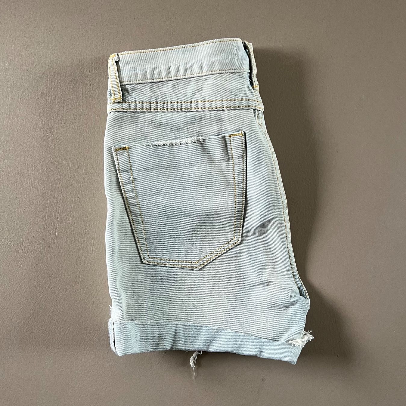 Hosen: GLAMOROUS Jeansshorts 🩵 – Gebraucht aus Zürich von ClosetQueen 3
