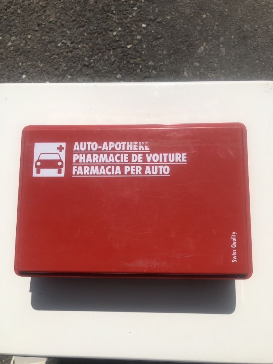 Mallettes de secours: Autoapotheke – Neuf (Voir description) à Schliern b. Köniz par Corinu59