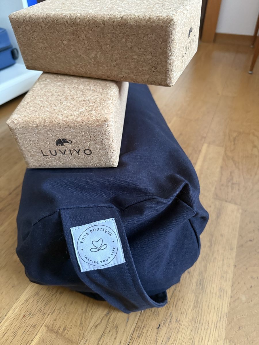 Kissen: Yoga Bolster und Blocks – Gebraucht aus Zürich von ulli_sta01