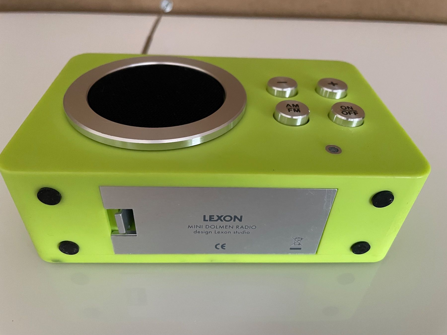 Lexon Radio: Lexon Mini Dolmen Küchenradio limegrün – Usato da Winterthur venduto da moschtli20 4