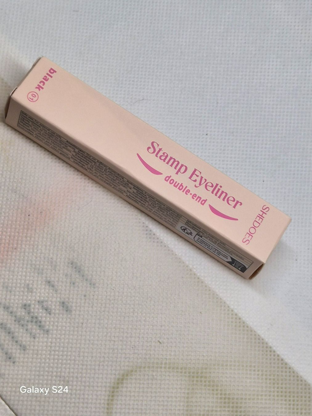 Make-up: Schwarzer Duo-Eyeliner, neu – Neu und originalverpackt aus Losone von bal_gfp6 7