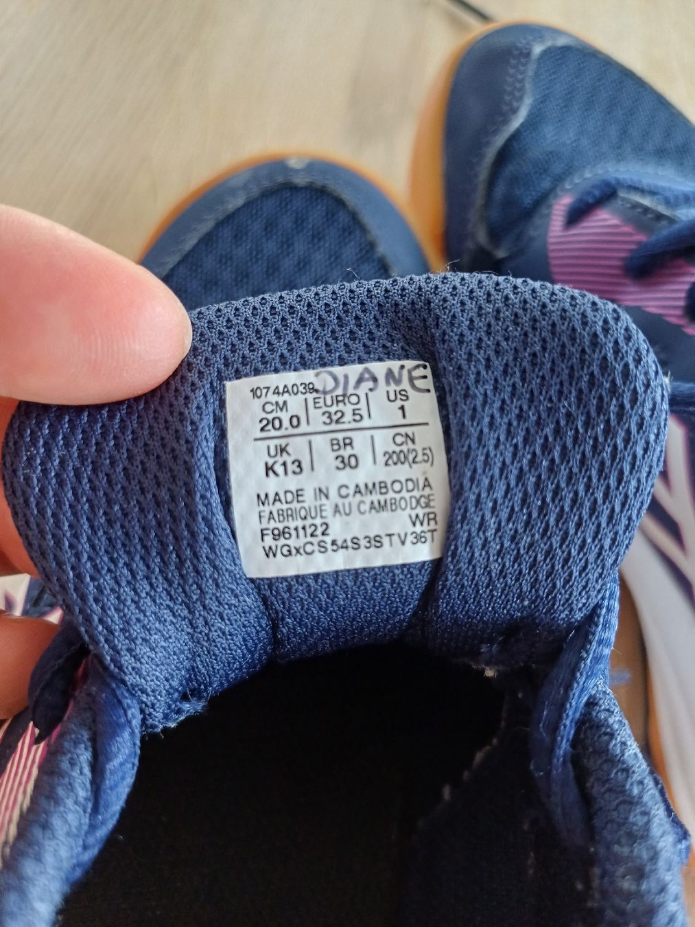 Asics Scarpe per ragazzi: Chaussures de sport taille 32.5 Asics – Usato da Epalinges venduto da bantille 4