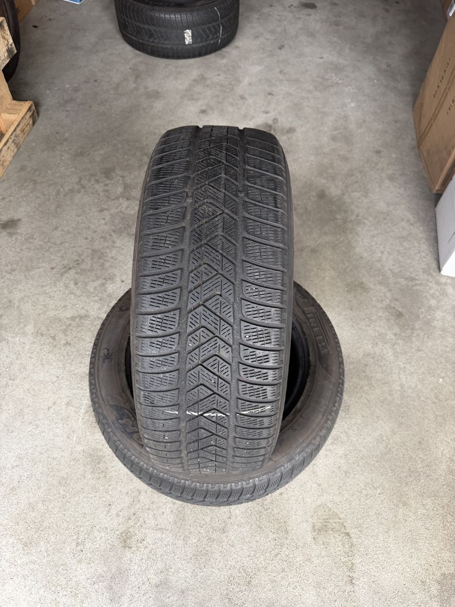 Pneus & Kompletträder: 235/60R18 Winterreifen – Gebraucht aus Aristau von S.E-Alufelgen-GmbH