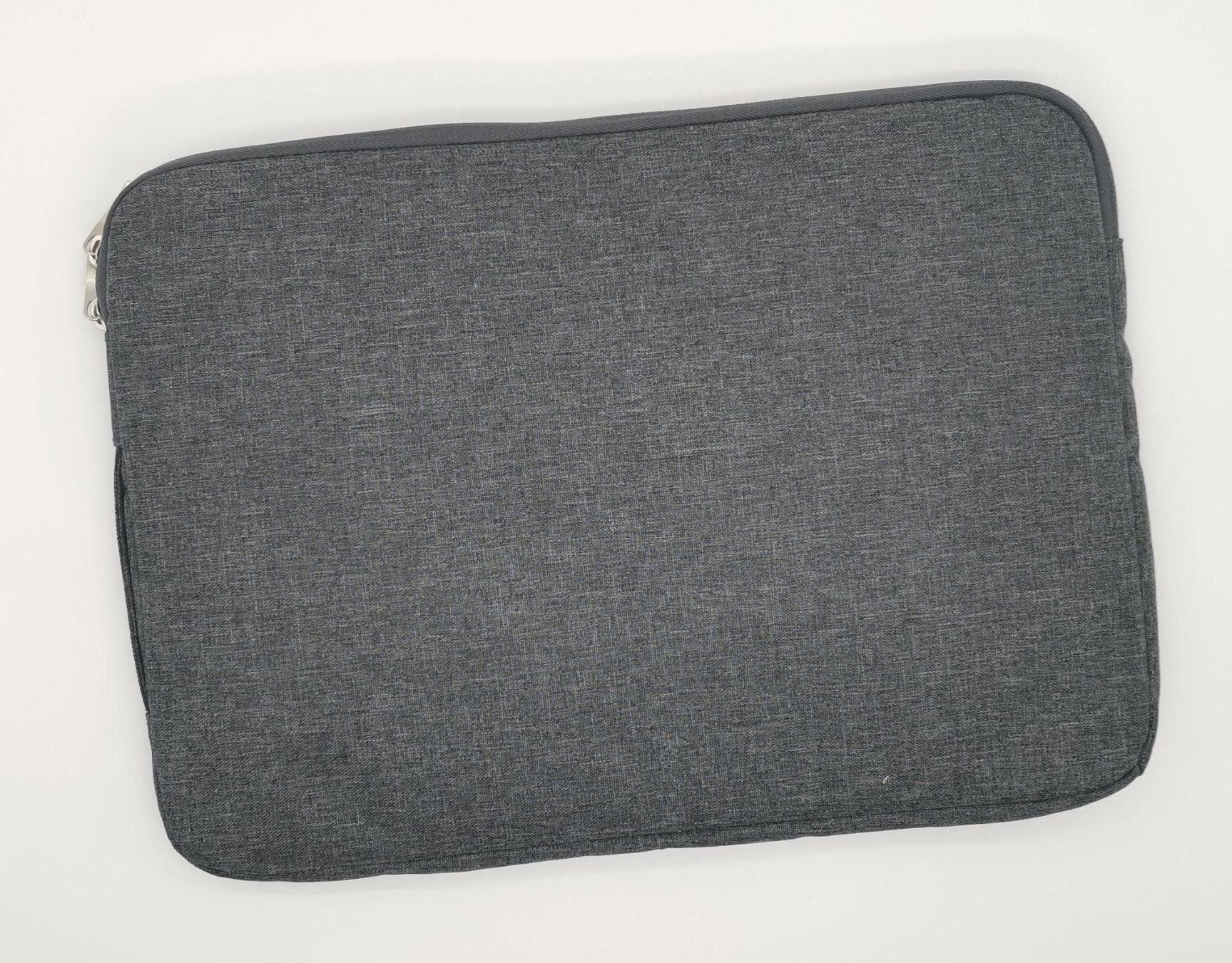 Taschen: Microsoft Surface Pro Tasche - grau / 13" / 12.3" – Neu (gemäss Beschreibung) aus Niederglatt ZH von K1r7 4