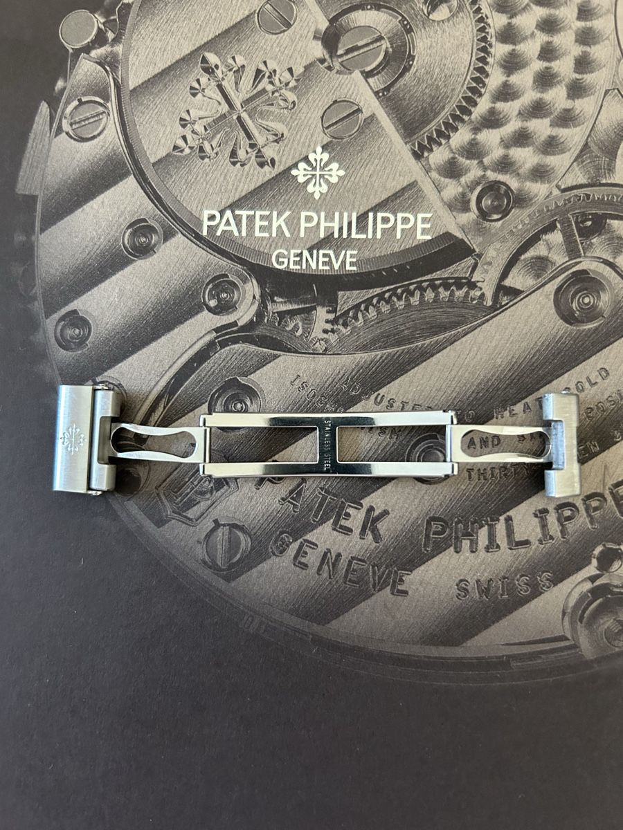 Patek Philippe Orologi: Patek Philippe Nautilus Steel Clasp – Nuovo (secondo la descrizione) da Zug venduto da mic_8hzn 3