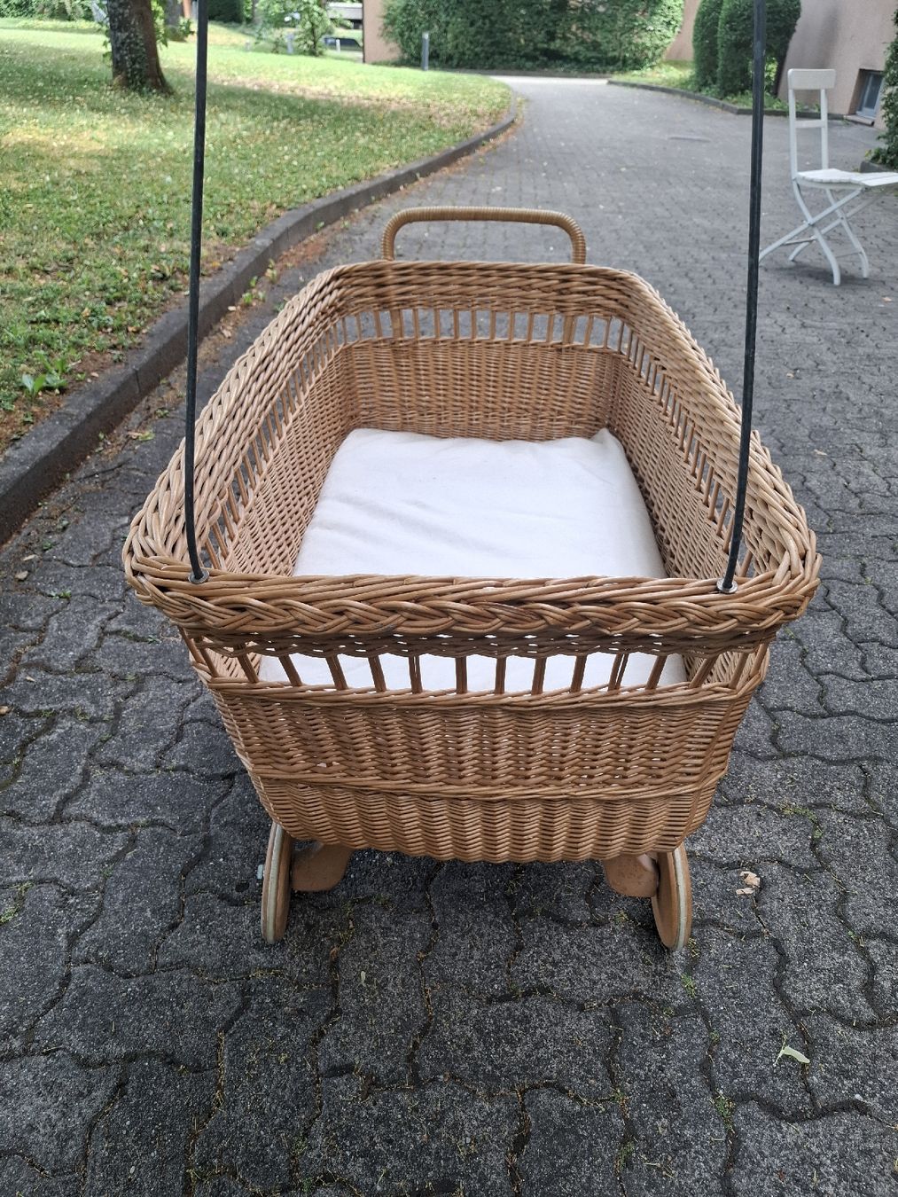 Berceaux: Stubenwagen mit Rädern  – D'occasion à Schwerzenbach par Passihu 1