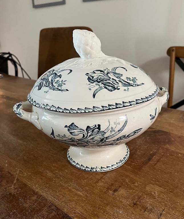 Schalen: Soupière de 1900 en faïence fine – Defekt aus Renens VD von ele_dkq8
