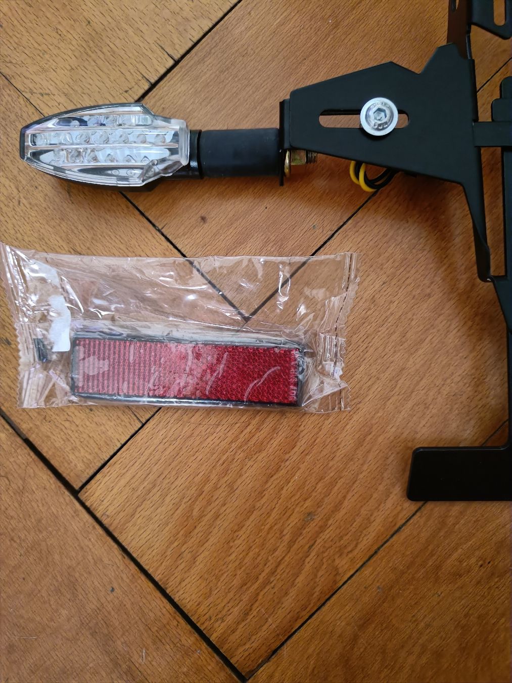 Alle Motorradersatzteile: Support de plaque d'immatriculation moto neuf + clignos led – Neu (gemäss Beschreibung) aus Genève von Kamajan 1
