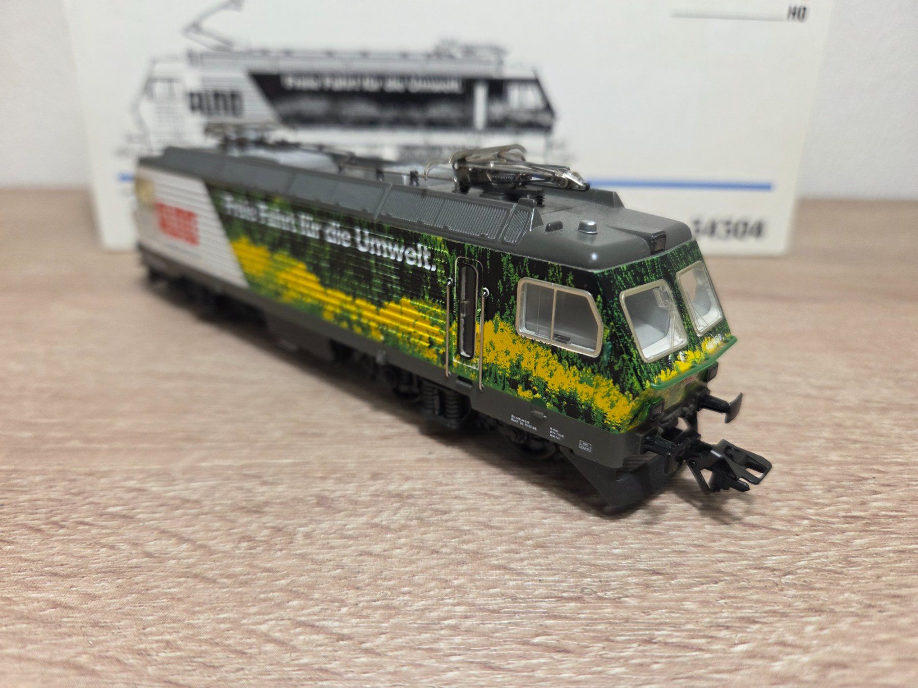 Märklin Modellini di ferrovie: Märklin 34304 E-Lok Re 446 SBB H0 – Usato da St-Aubin-Sauges venduto da Lo_Go 3