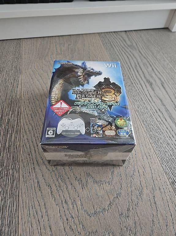 Spiele: Monster Hunter Tri 3 pack wii Japan version – Gebraucht aus Bulle von csd_vz6m