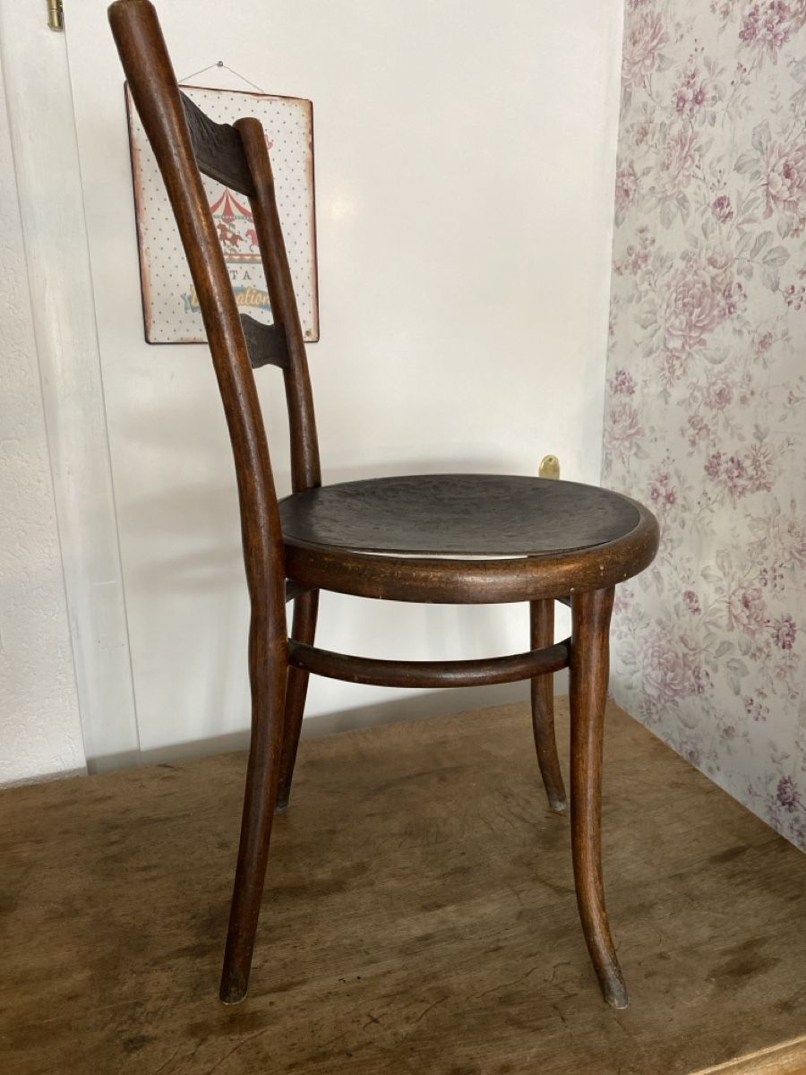 Thonet Stühle: THONET AUSTRIA original, selten – Gebraucht aus Lotzwil von Tgdromad 3