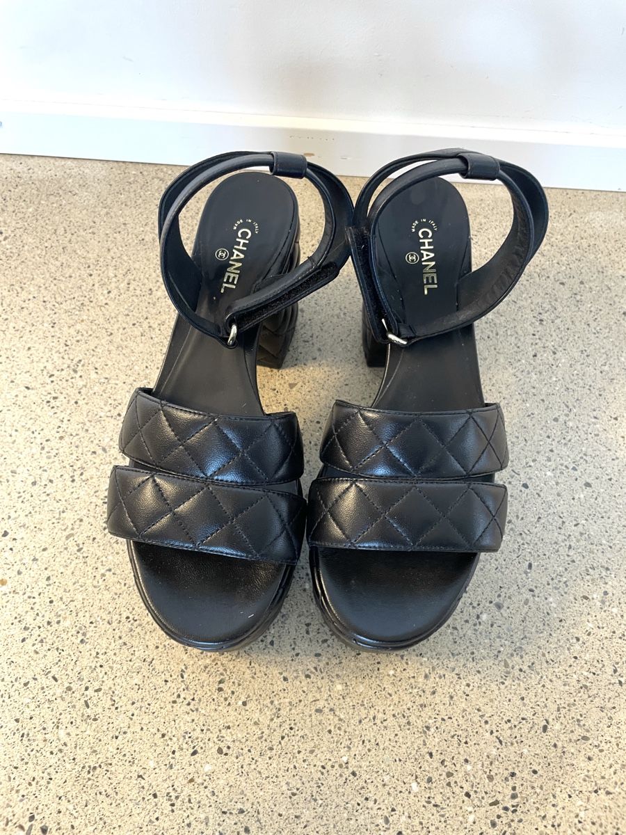 Chanel Scarpe da donna: Chanel Sandalen – Usato da Stäfa venduto da Nicole093