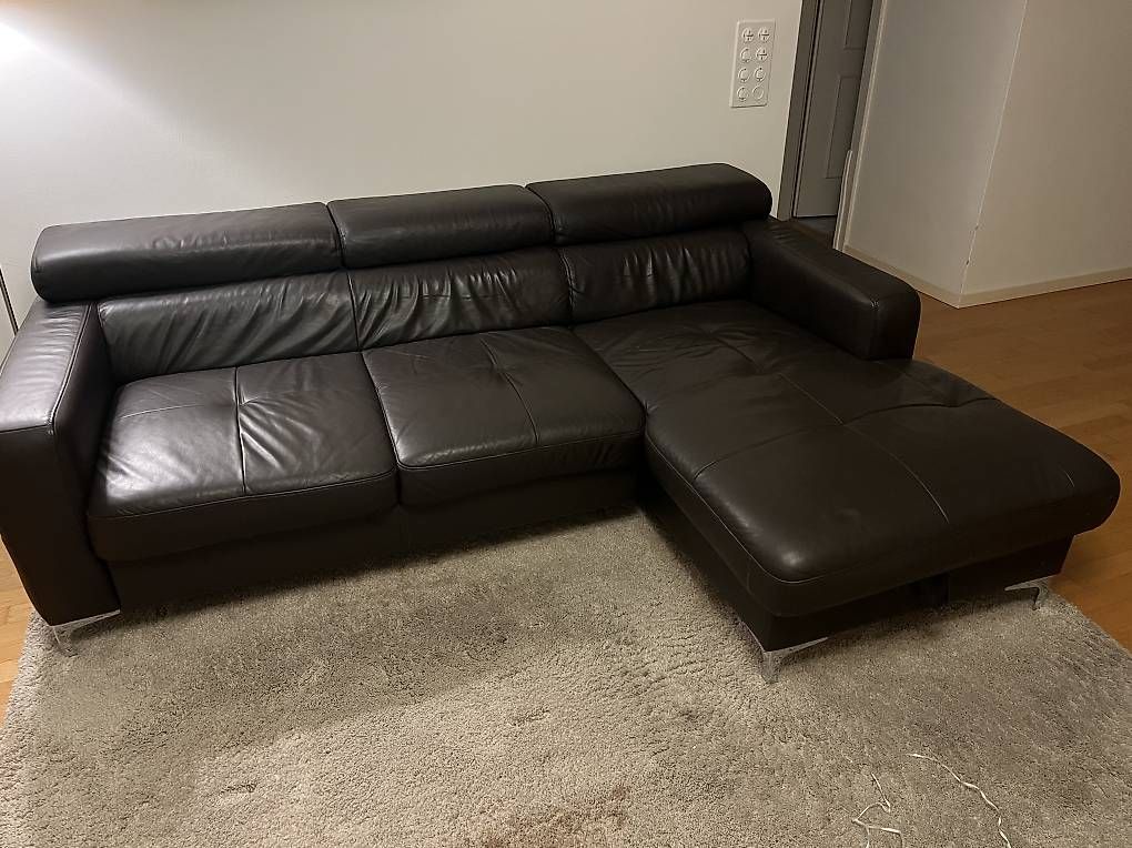 Divani: Leder Ecksofa dunkelbraun mit Schlaffunktion & Bettkasten – Usato da Luzern venduto da kam_ytk8
