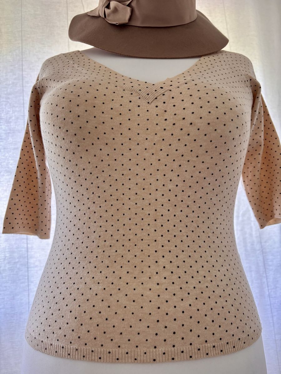 Maglioni & Felpe: Adolfo Dominguez Feinstrick Pullover Gr M V-Ausschnitt – Nuovo (secondo la descrizione) da Wangen ZH venduto da tel_gxb5 2