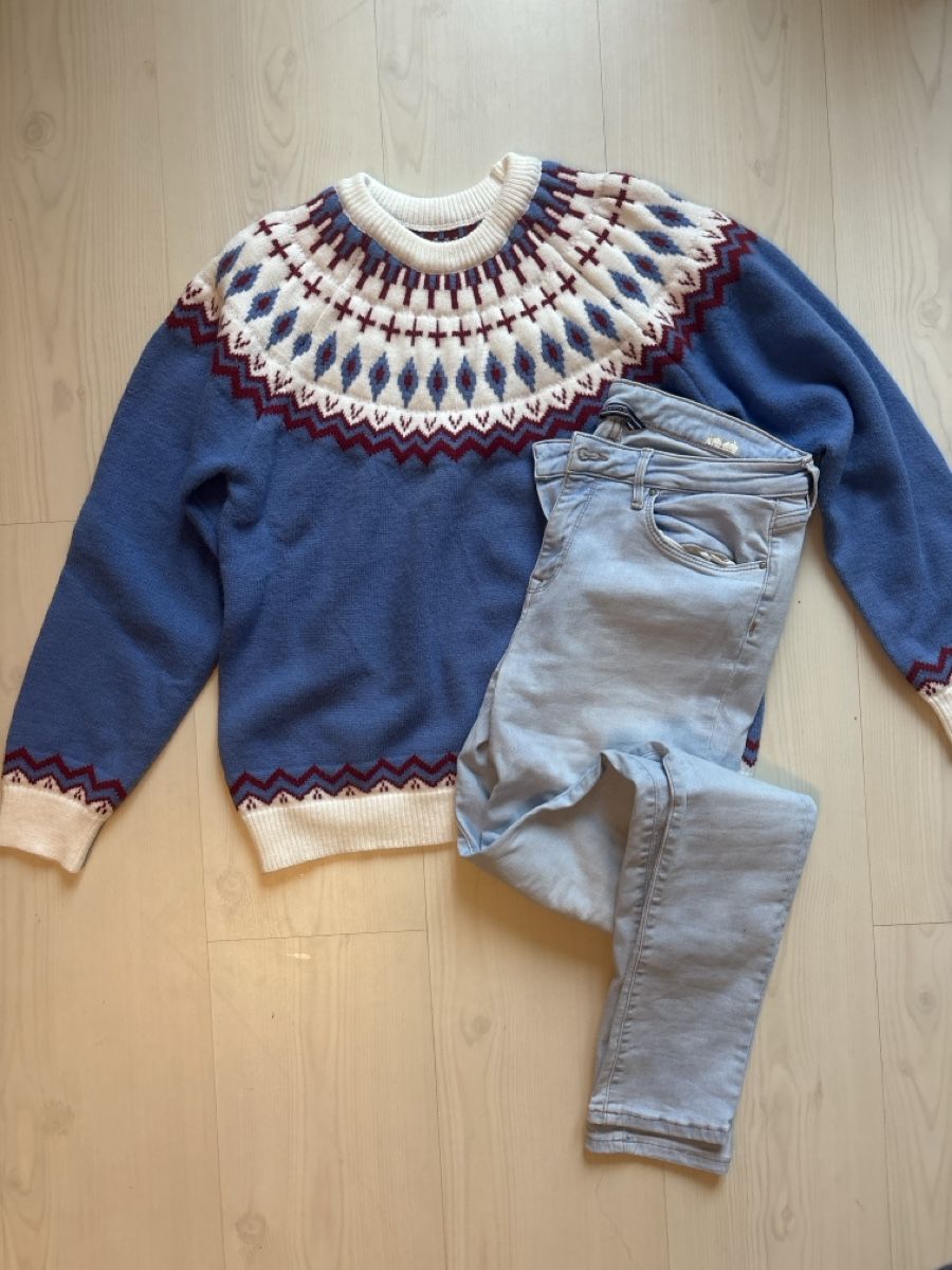 Tommy Hilfiger Lotti di vestiti: Pulli und Hilfiger Jeans – Usato da Ipsach venduto da Wn20133