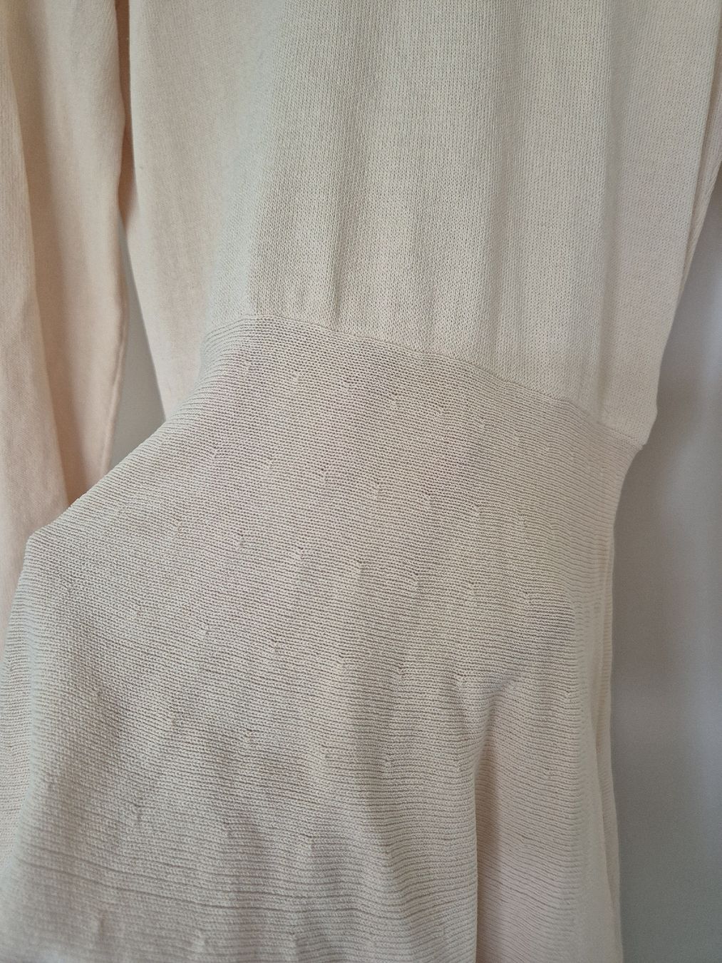 Vestiti: Feinstrickkleid mit Spitzenkragen – Usato da Schlieren venduto da nat_76vd 1