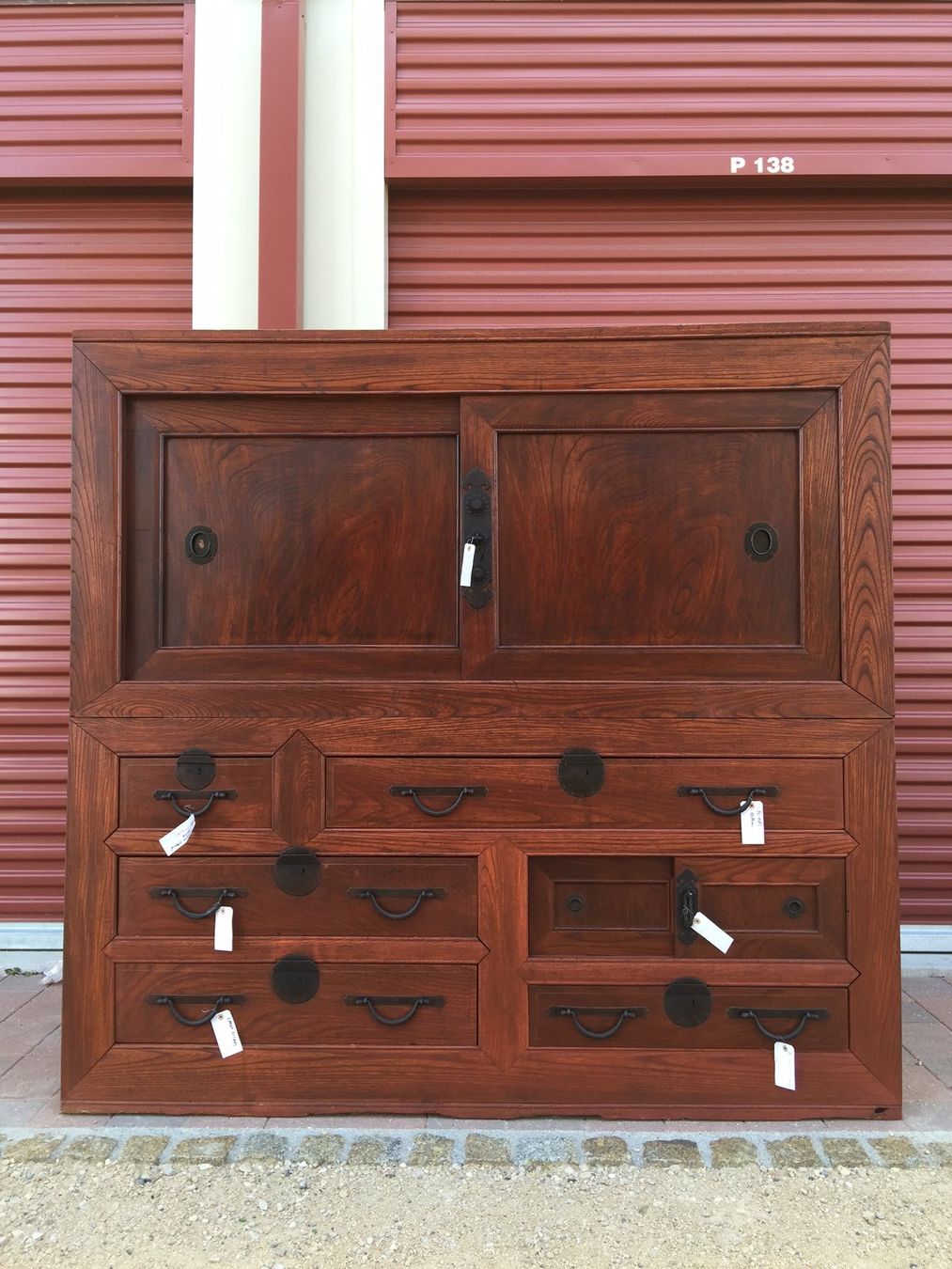 Cassettiere: Tansu Meiji japonais commode bois massif – Usato da Lausanne venduto da makenaikimuchi