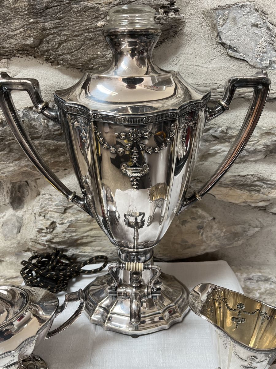Teiere: Jugendstil Kaffee-Tee Samowar Silverplated – Usato da Brienz BE venduto da hey_z9vg 1