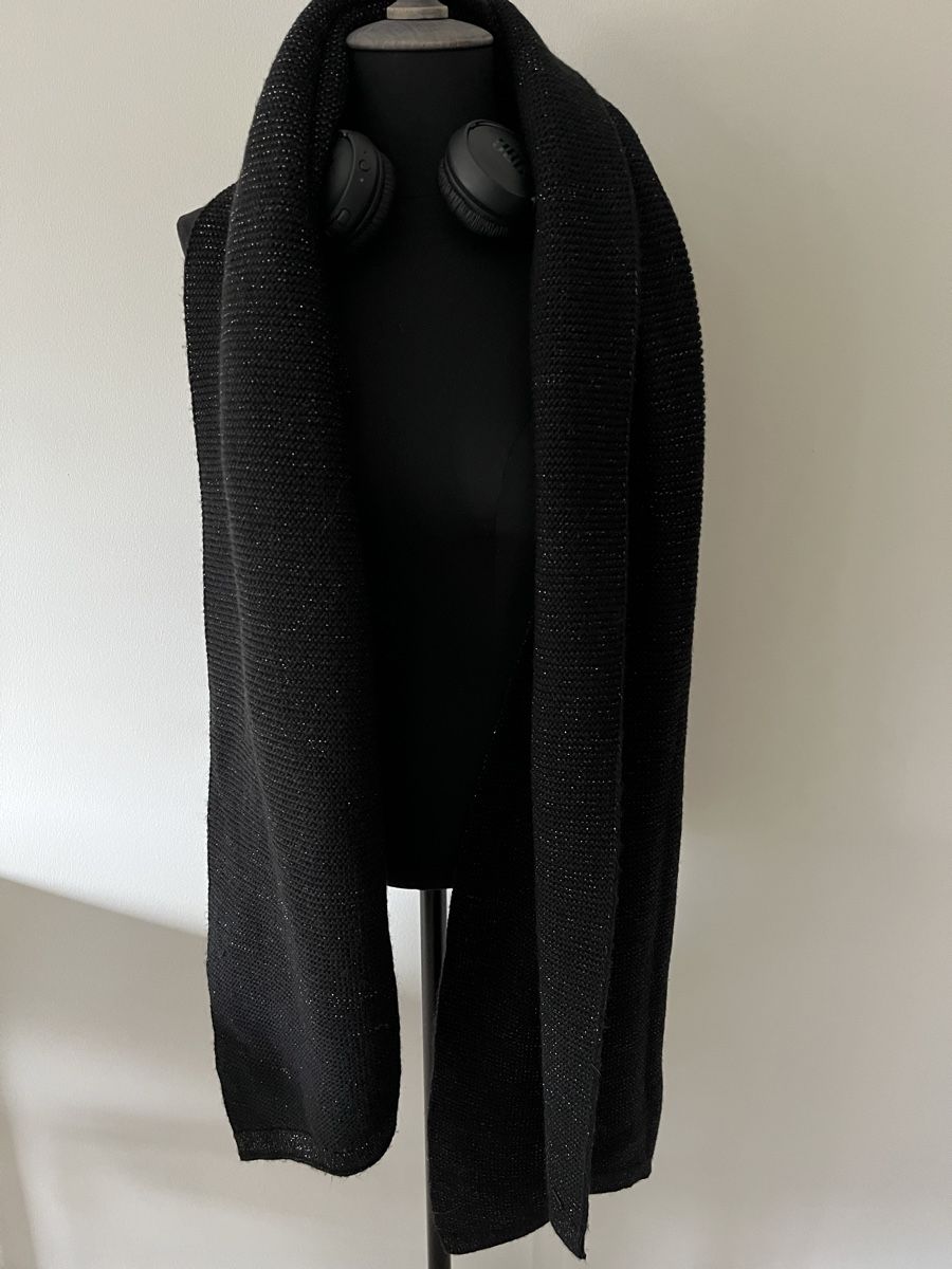 Foulard & Sciarpe: Schwarzer Glitzer Schal, Winter-Accessoire – Usato da Wermatswil venduto da -secondchance- 1