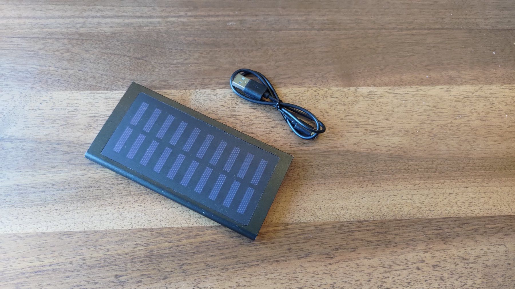 Caricatori & Batterie: Schöne Solar Powerbank ab 1.- – Usato da Dörflingen venduto da anubis-grahl