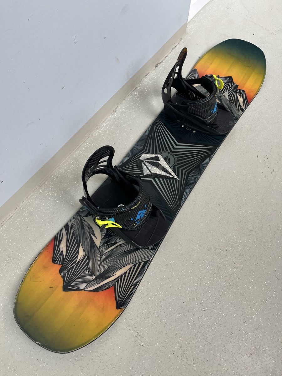 Jones Board: Top Jones Snowboard 115cm inkl. Bindung – Usato da Horgen venduto da pupcia01 4