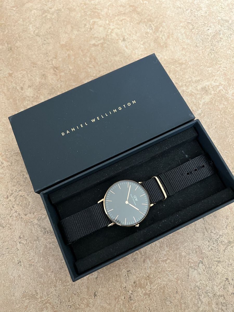 Daniel Wellington Orologi: Daniel Wellington Uhr – Usato da Dietikon venduto da vnsmrc
