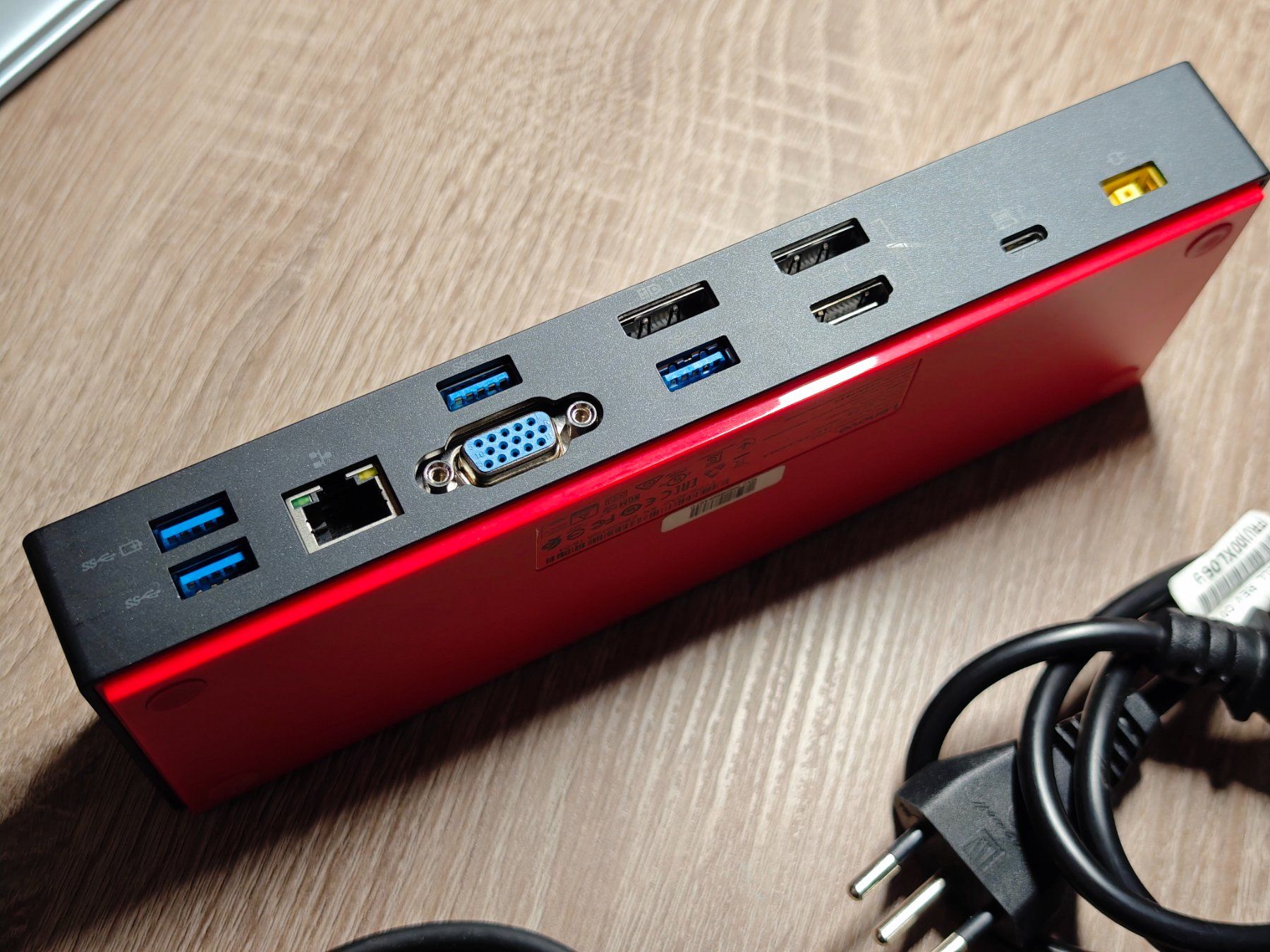 Lenovo Docking station: ThinkPad Thunderbolt 3 Workstation Dock 40AC Dockingstation – Usato da Intragna venduto da Dekino
