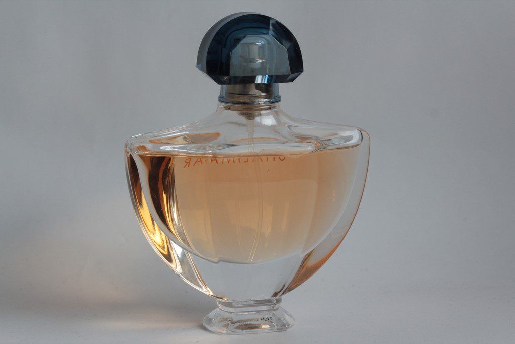 Guerlain Parfum & Eau de Toilette: GUERLAIN Eau de toilette Shalimar 50 ml – Gebraucht aus Vandoeuvres von Dom-Tom 1
