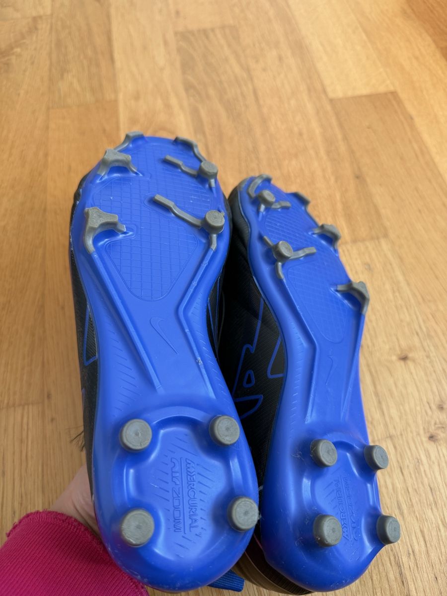 Scarpe per ragazzi: Fussballschuhe Gr. 38,5 – Usato da Zürich venduto da schanet01 1
