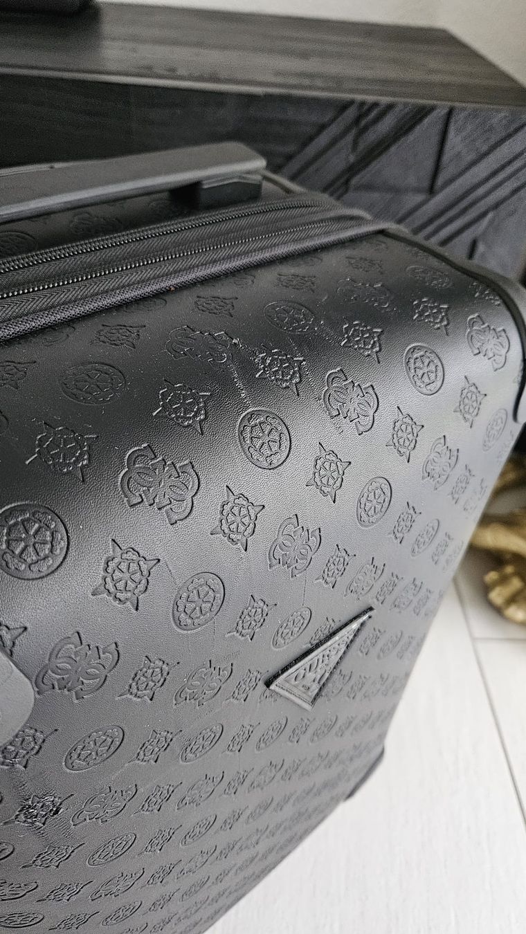 Valigie: Kabinenkoffer Guess / Kabinentrolley – Usato da Bülach venduto da DontPushTheButton 4