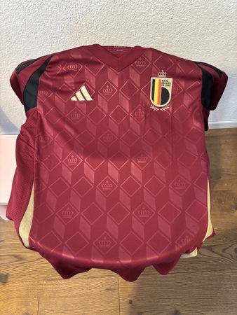 Belgium 2022 World Cup Away Jersey - Adidas - Size L!