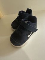 Nike Kinder Turnschuhe Gr. 18,5 , dunkelblau, Klettverschlus
