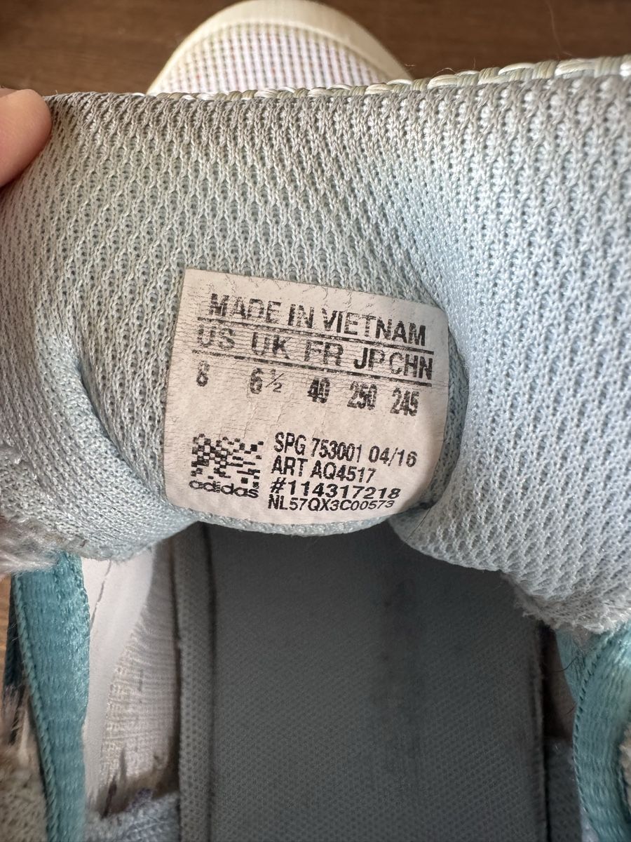 Adidas Scarpe da uomo: Adidas Hallenschuhe, Grösse 40, gebraucht – Usato da Schwyz venduto da Manuvolley80 5