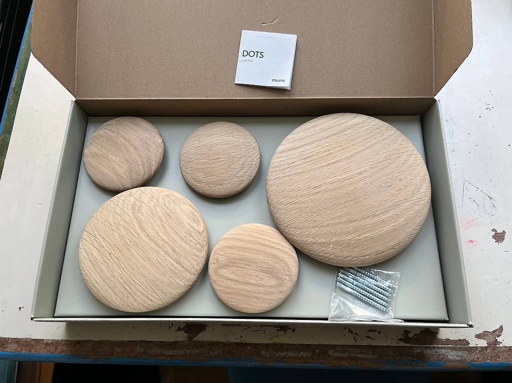 Muuto Ferramenta: Muuto Dots Set – Nuovo e nell'imballaggio originale da Zürich venduto da Beni-08