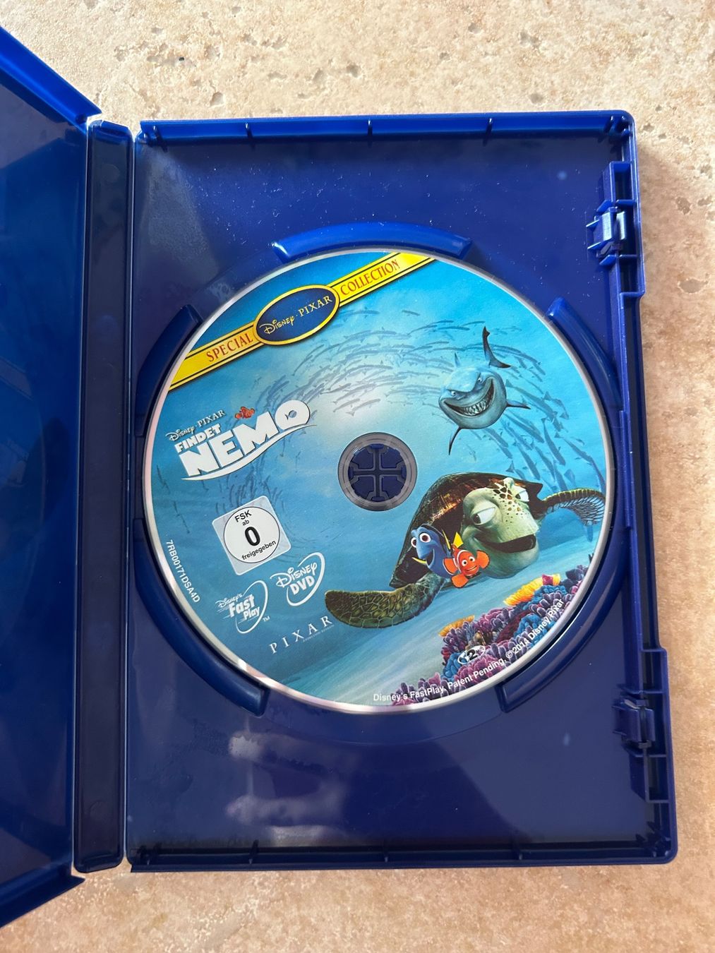 Tous les DVDs: Findet Nemo - DVD – D'occasion à Oberkulm par angela_05 2