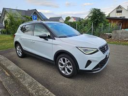 Seat Arona 1.0 Eco TSI Hola FR DSG weiss mit AHK