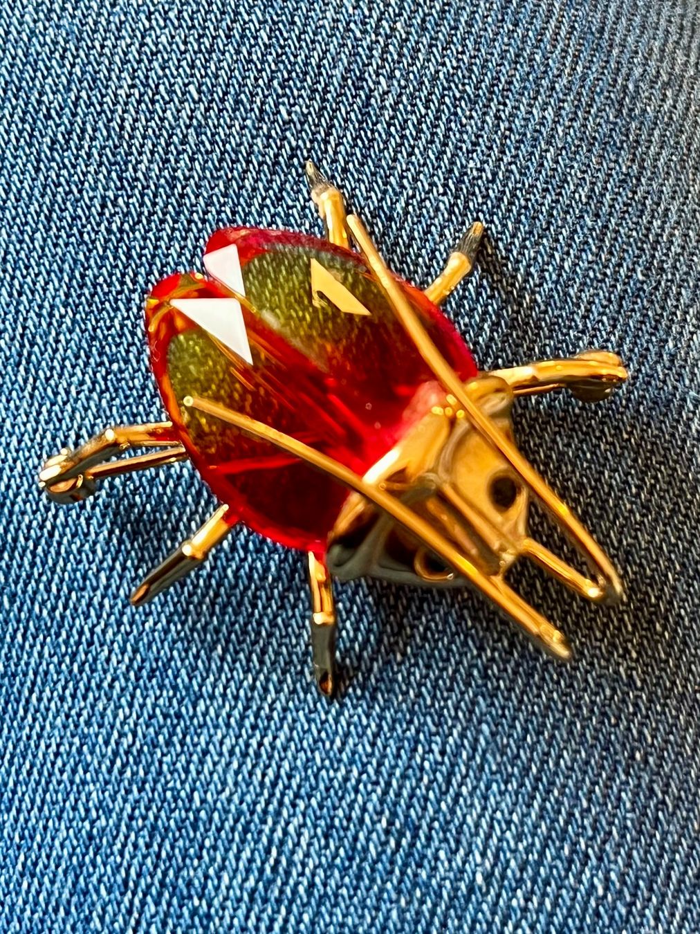 Swarovski Spille & Fermagli: Exklusivität: Swarovski  Brosche, Käfer – Usato da Ebmatingen venduto da Giggelisuppe