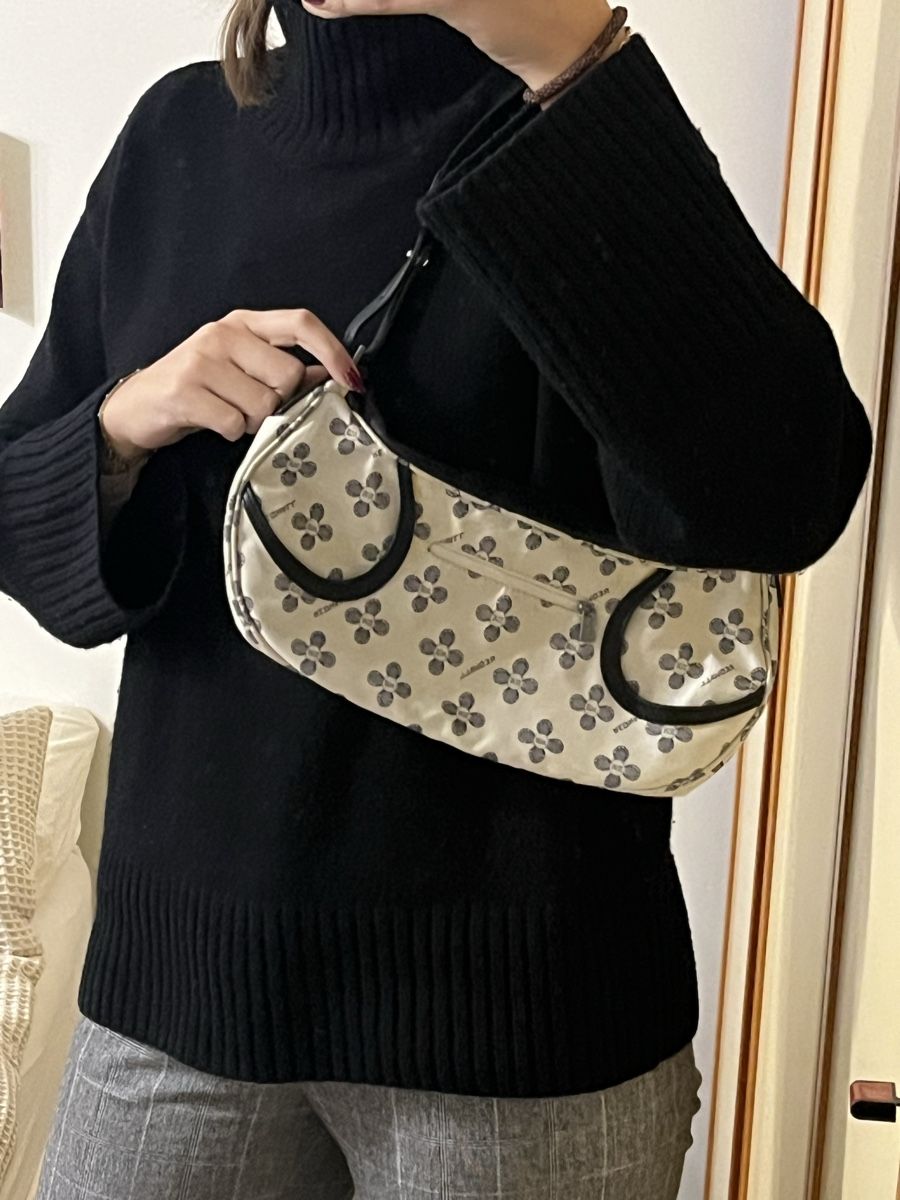 Borse da donna: Vintage RedWall shoulder bag – Usato da Vezia venduto da chi_byp8 2