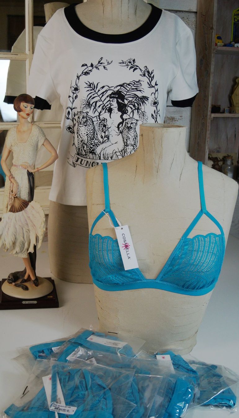 Sonstige Unterwäsche: Cosabella Soft BH Picasso-blau  SMALL Neuware – Neu und originalverpackt aus Härkingen von sammelbecken