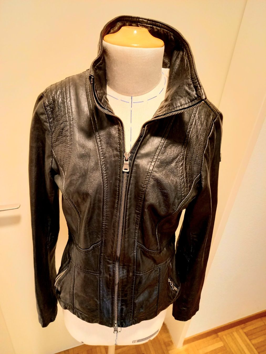 Giacche: Lammlederjacke schwarz 34 – Nuovo (secondo la descrizione) da Zwillikon venduto da Leewii